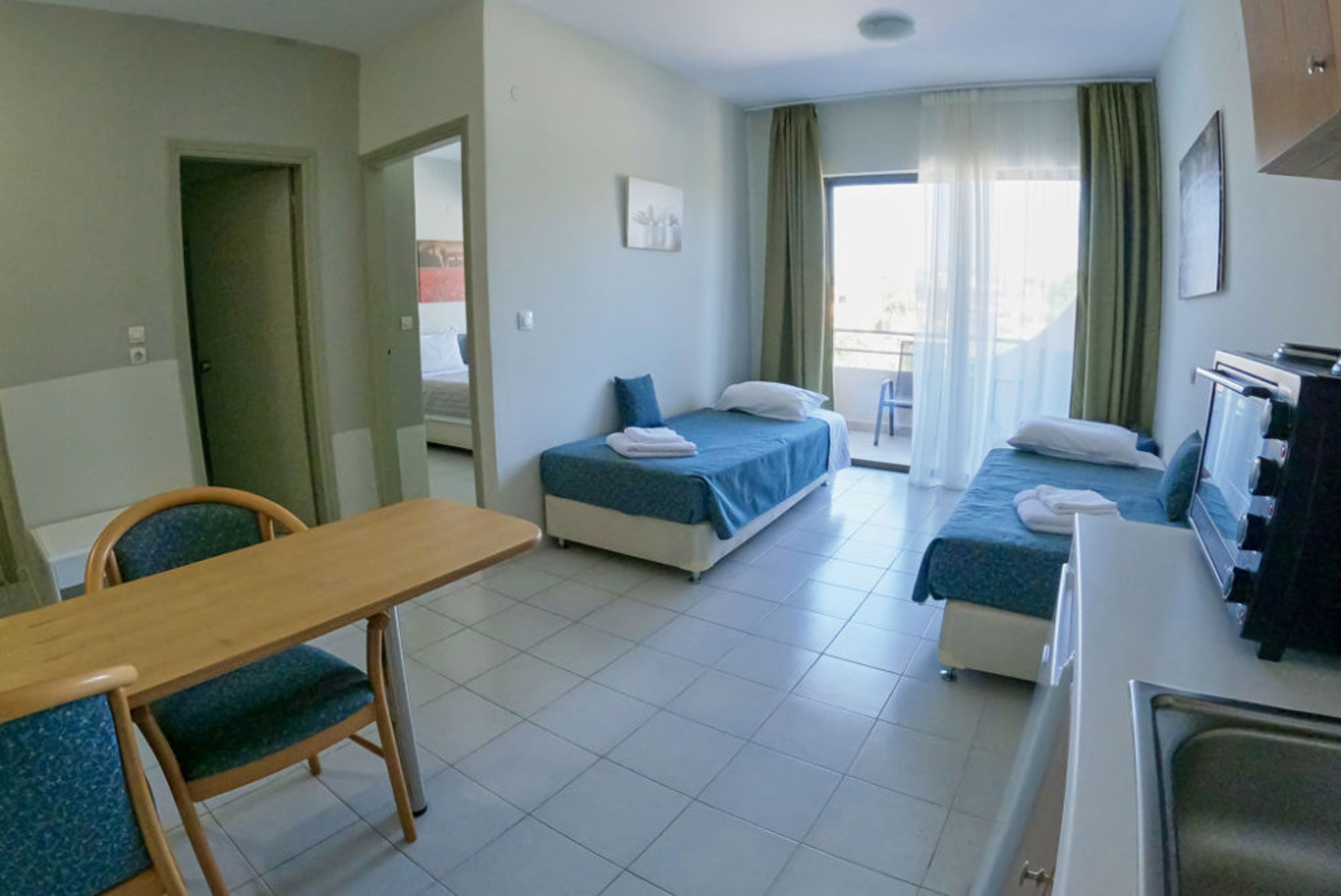 Fly & Go Ivory Hotel foto 4