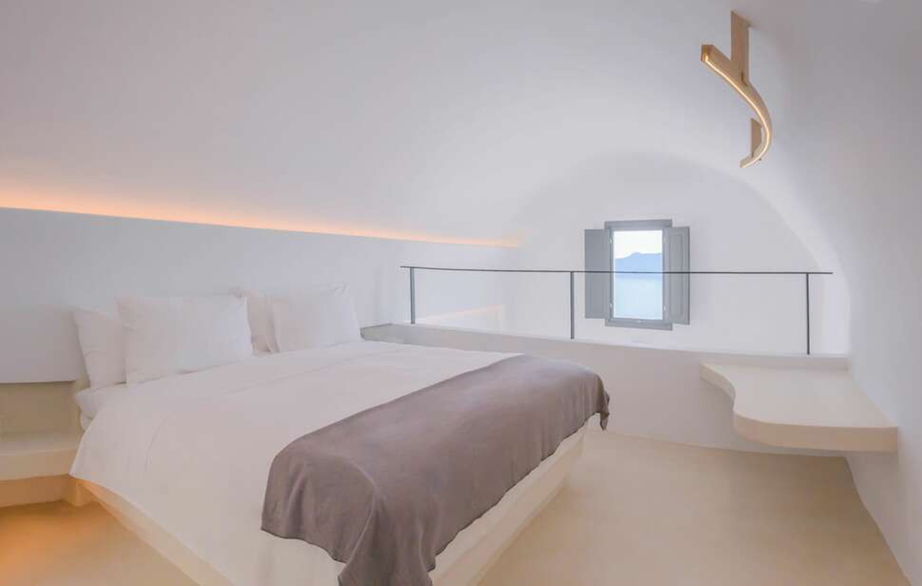 Ikies Santorini foto 2