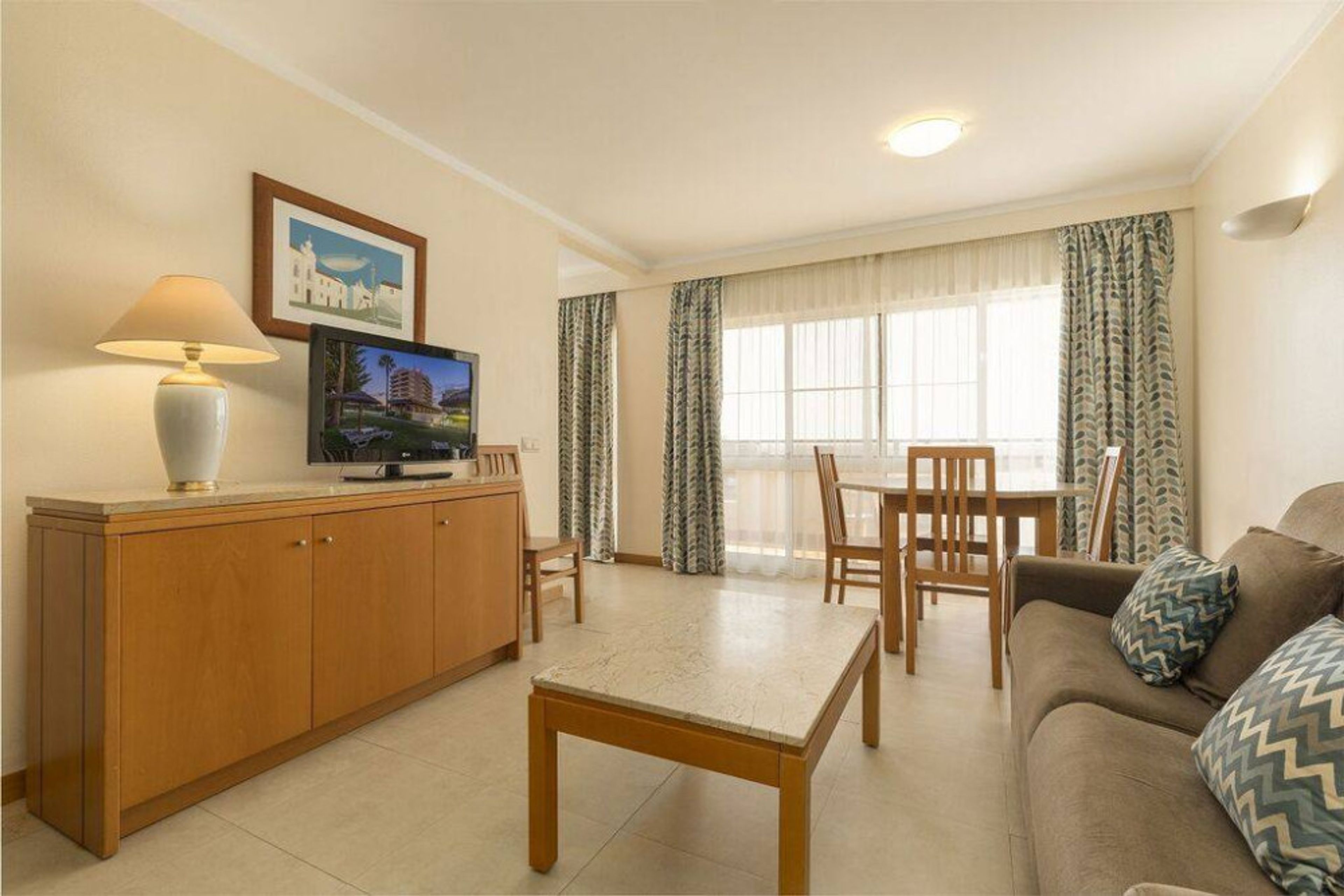 Interpass Vau foto 1