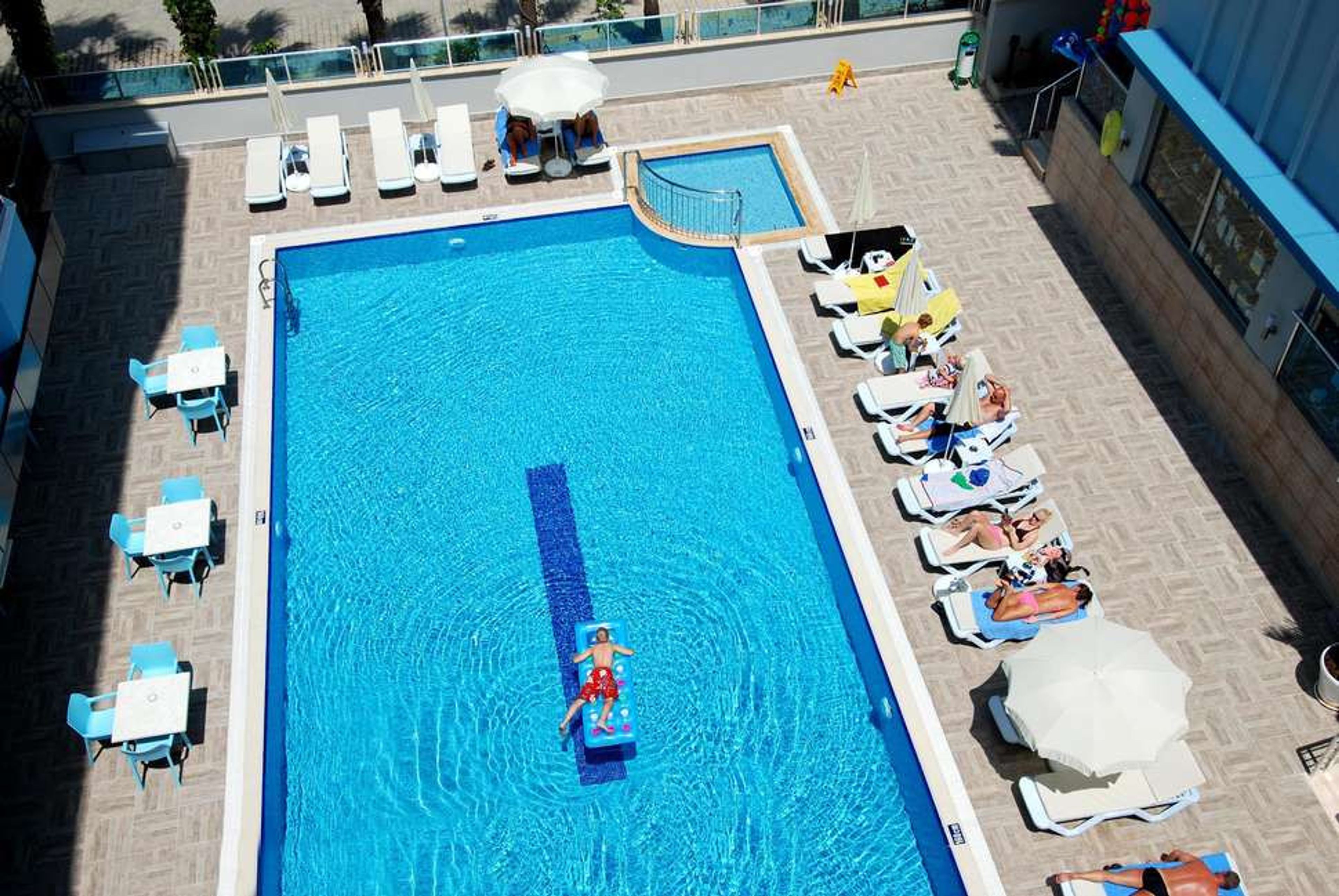 Kleopatra Ramira foto 1