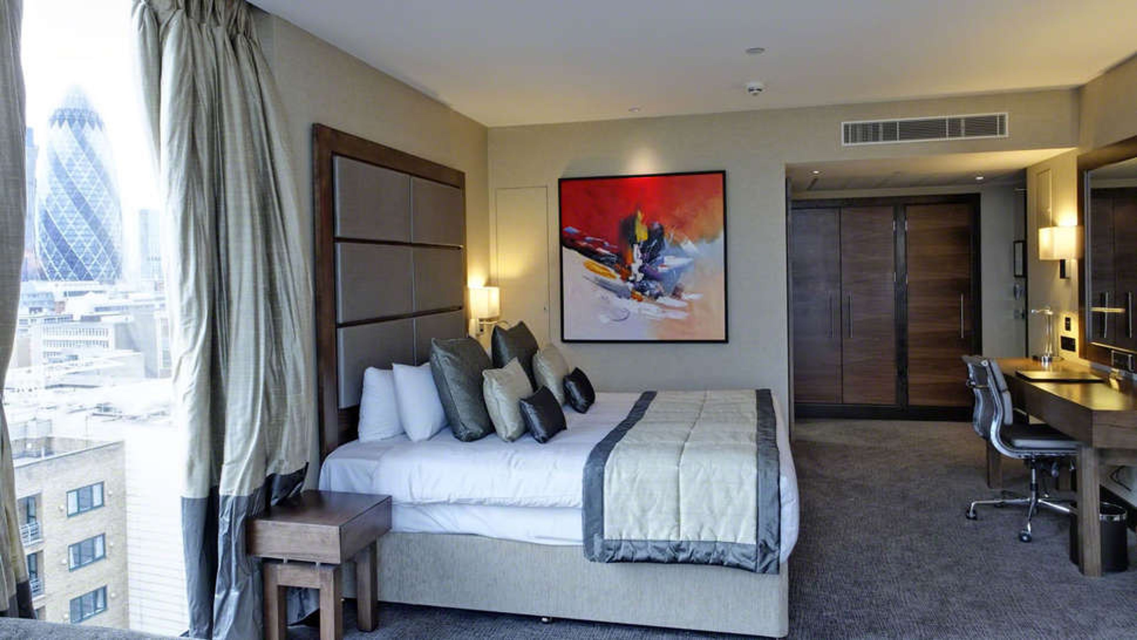 Leonardo Royal London Tower Bridge