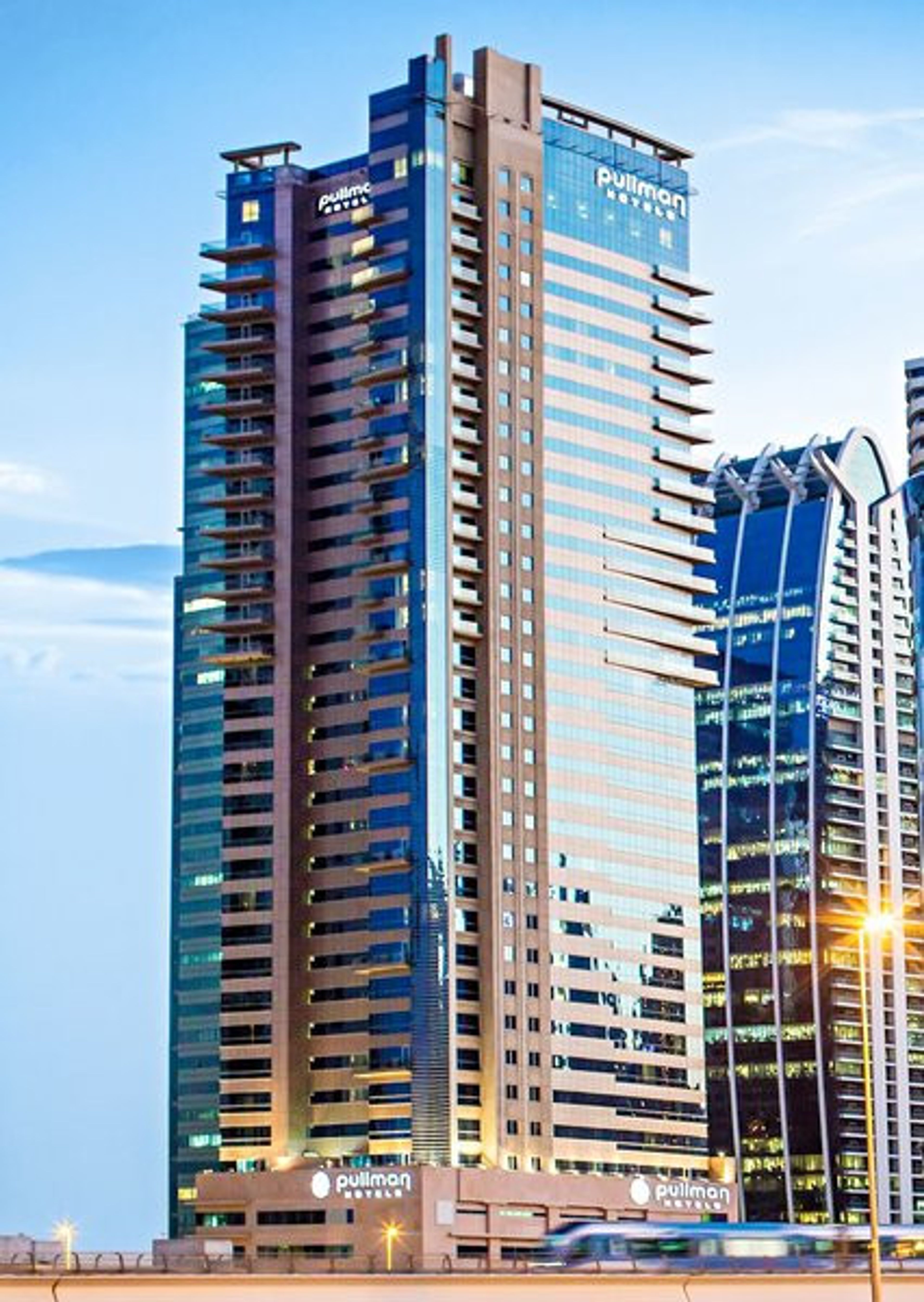 Pullman Jumeirah Lakes Towers