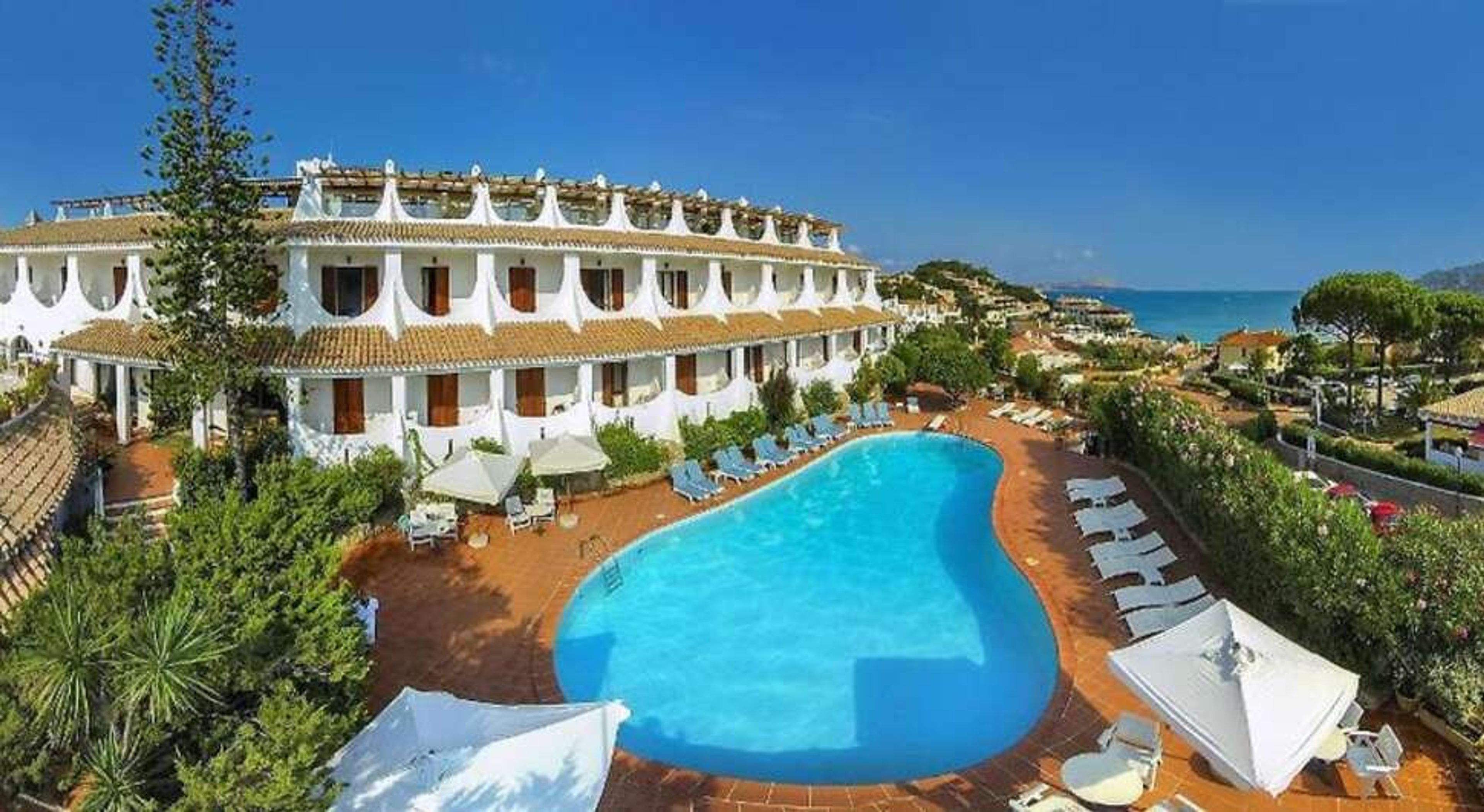 Punta Est Baja Sardinia foto 1