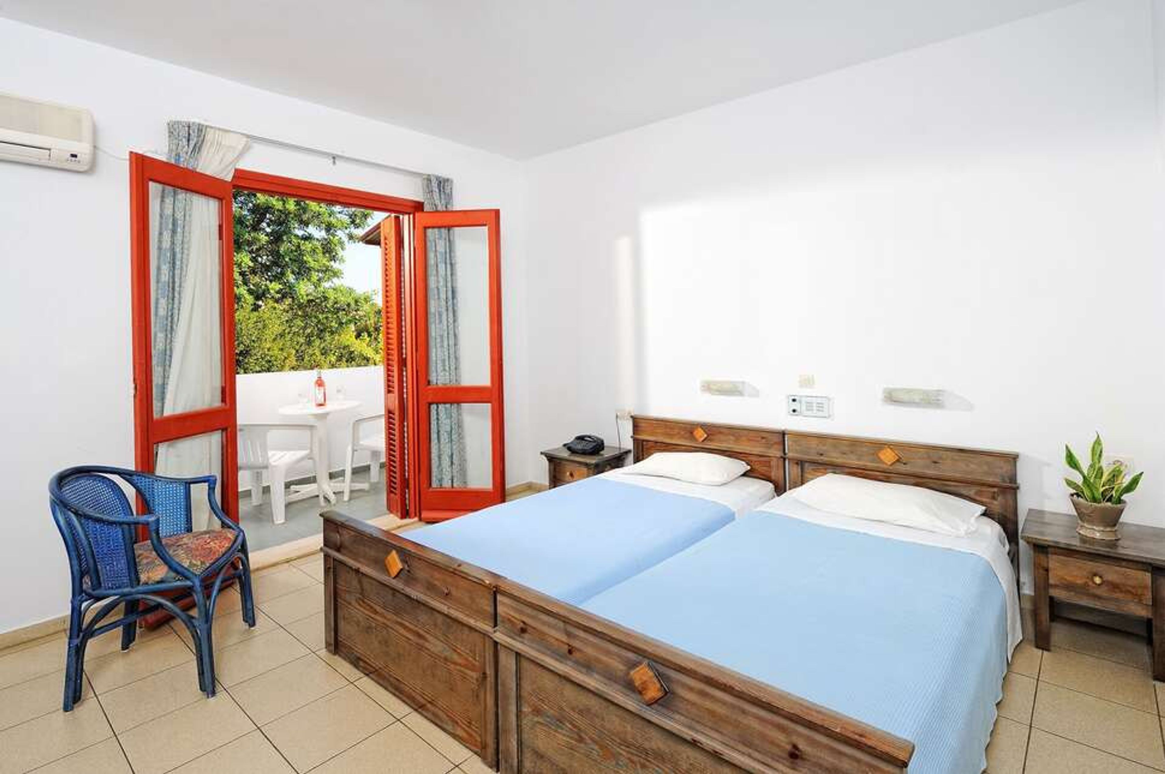 Paloma Garden & Corina foto 3