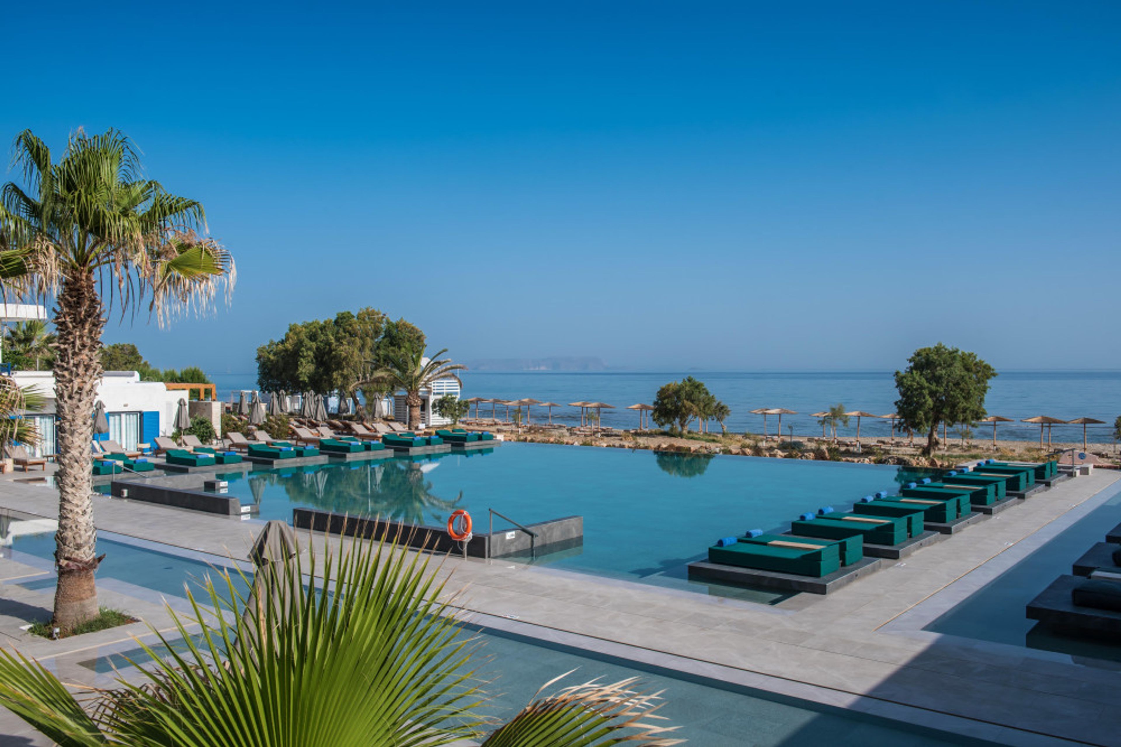 Hotel Paralos Kosta Alimia