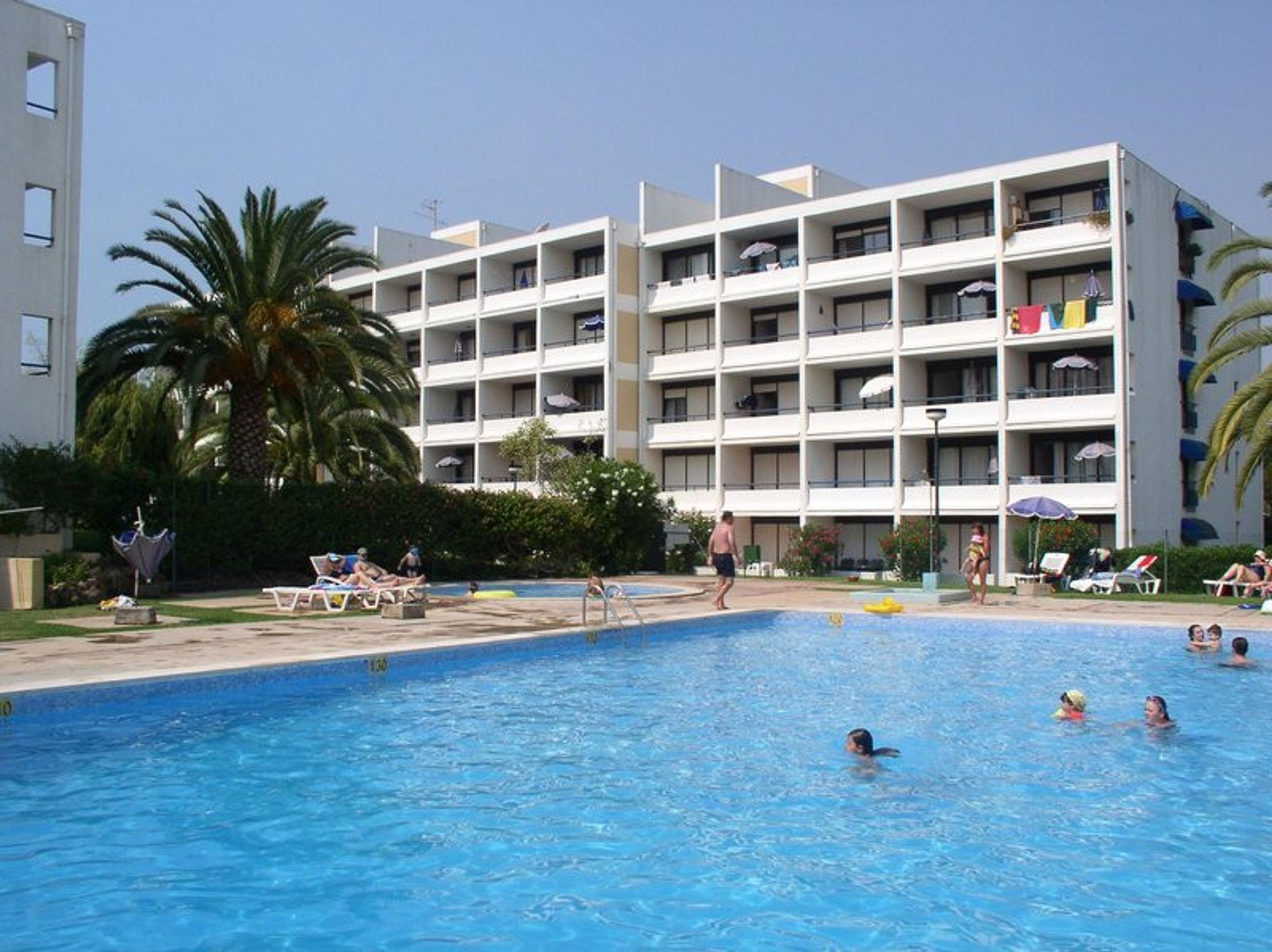 Parque Mourabel Oasis Village & Pe do Lago