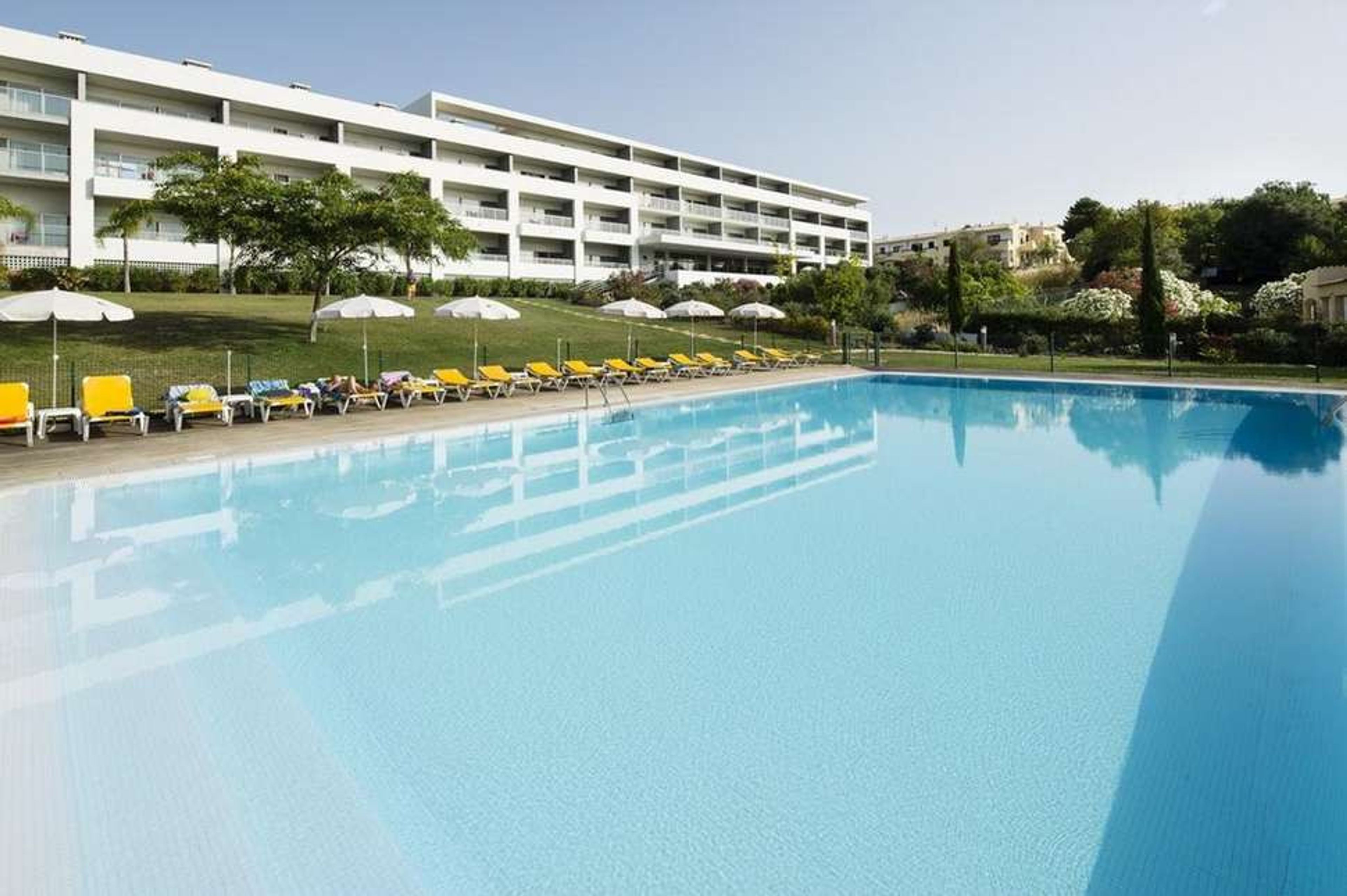 Pelican Alvor Village