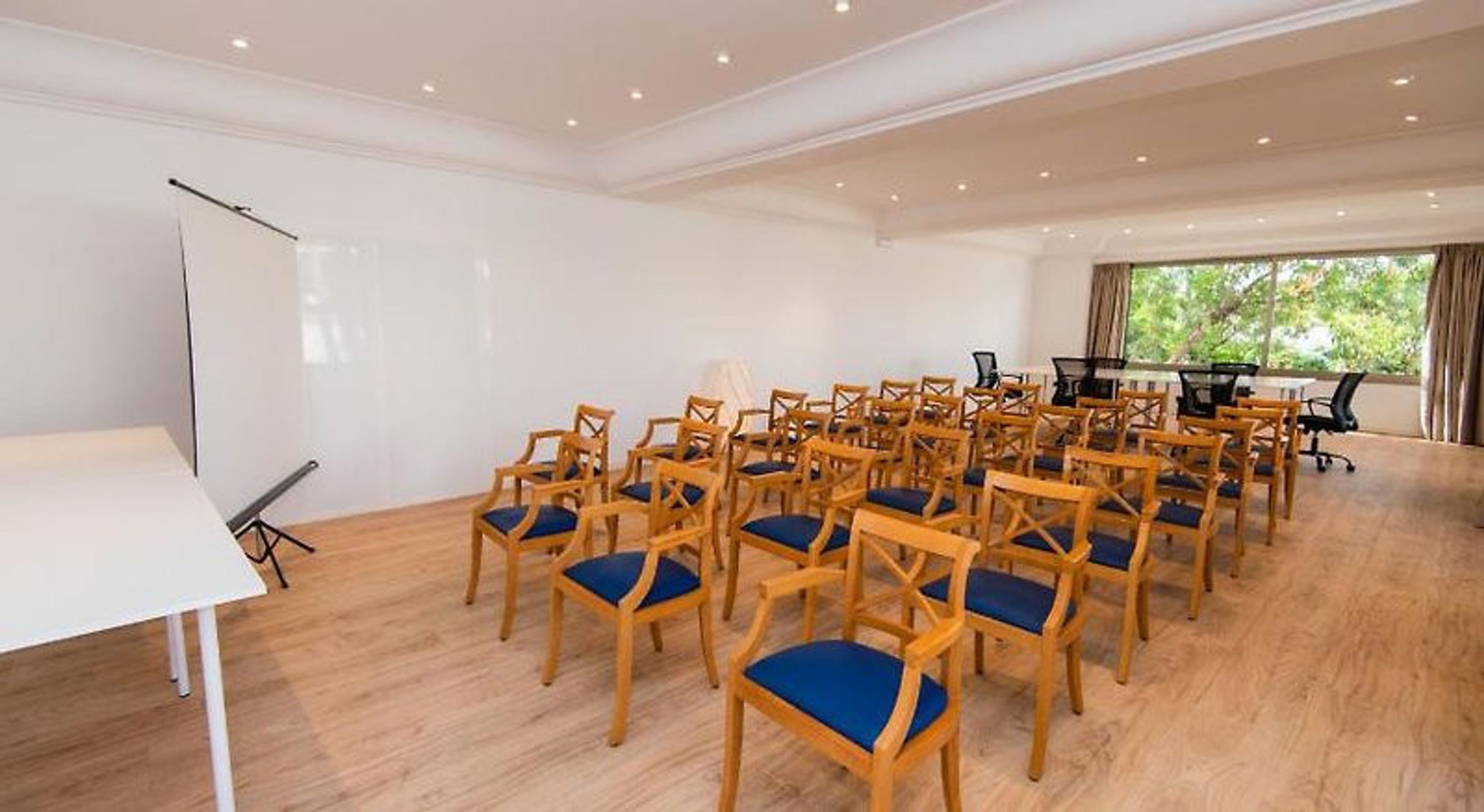 Petit Garden Hotel by Flacalco