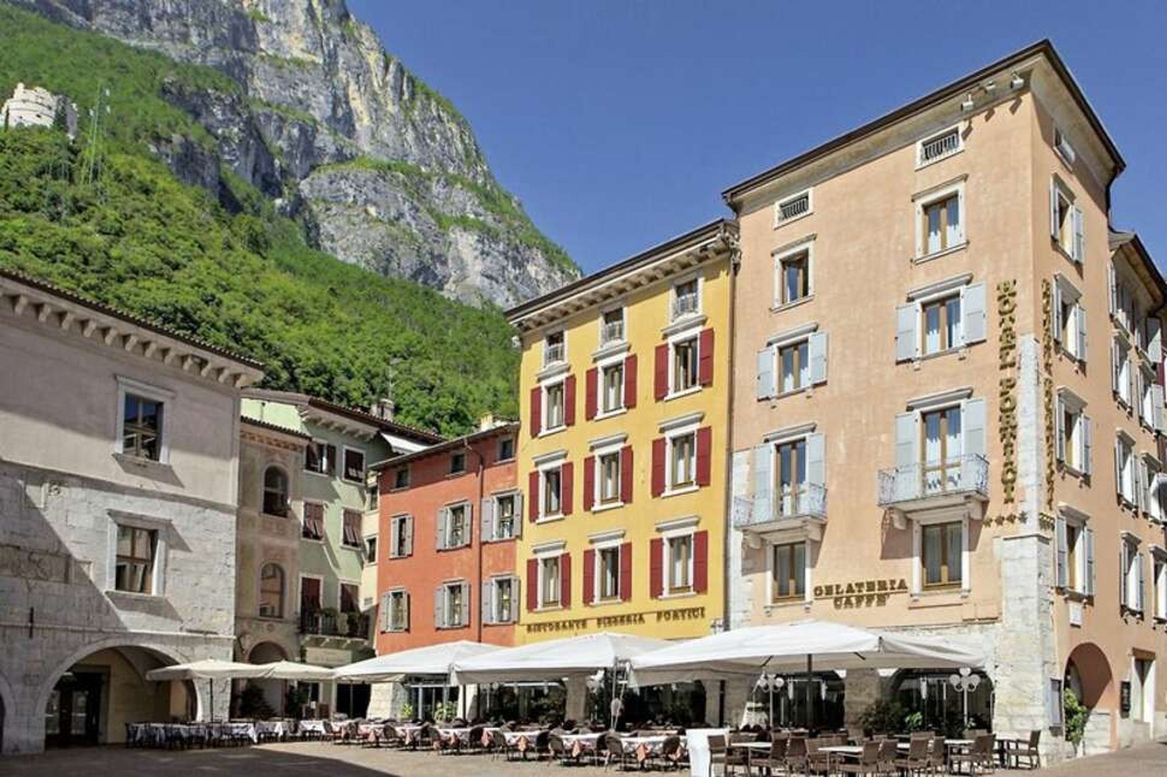 Portici Romantic & Wellness