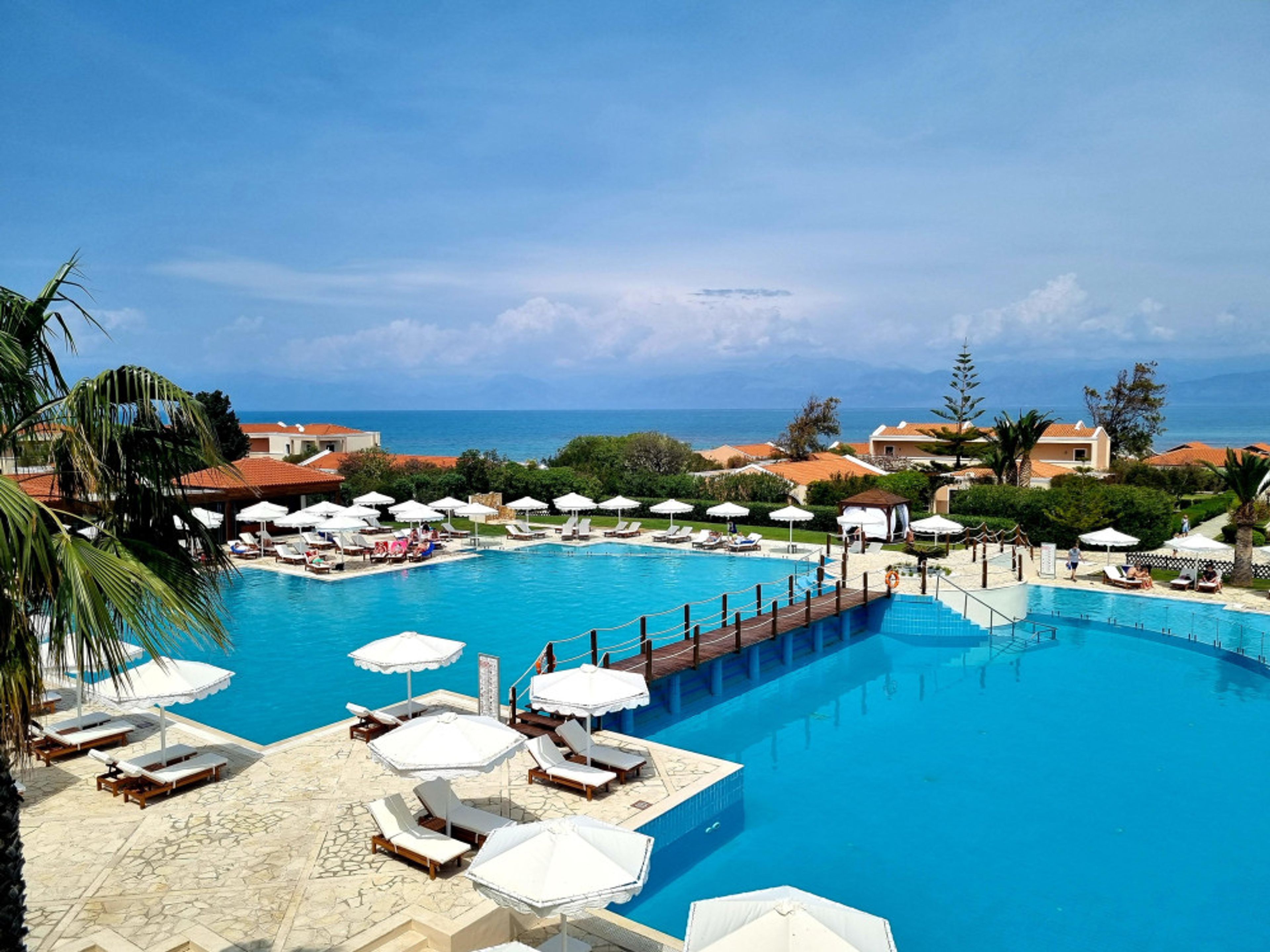 Roda Beach Resort & Spa foto 2