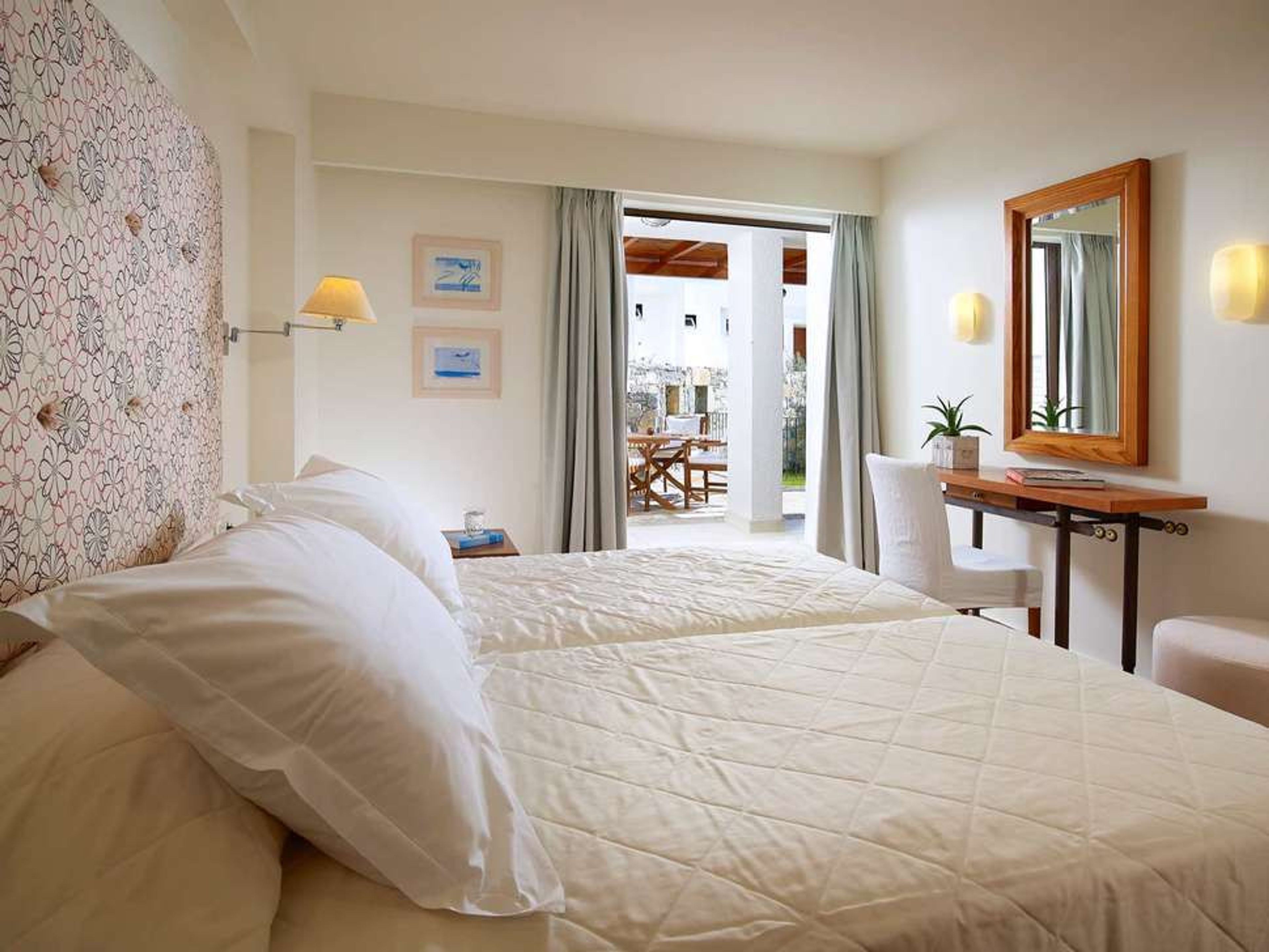 St. Nicolas Bay foto 3