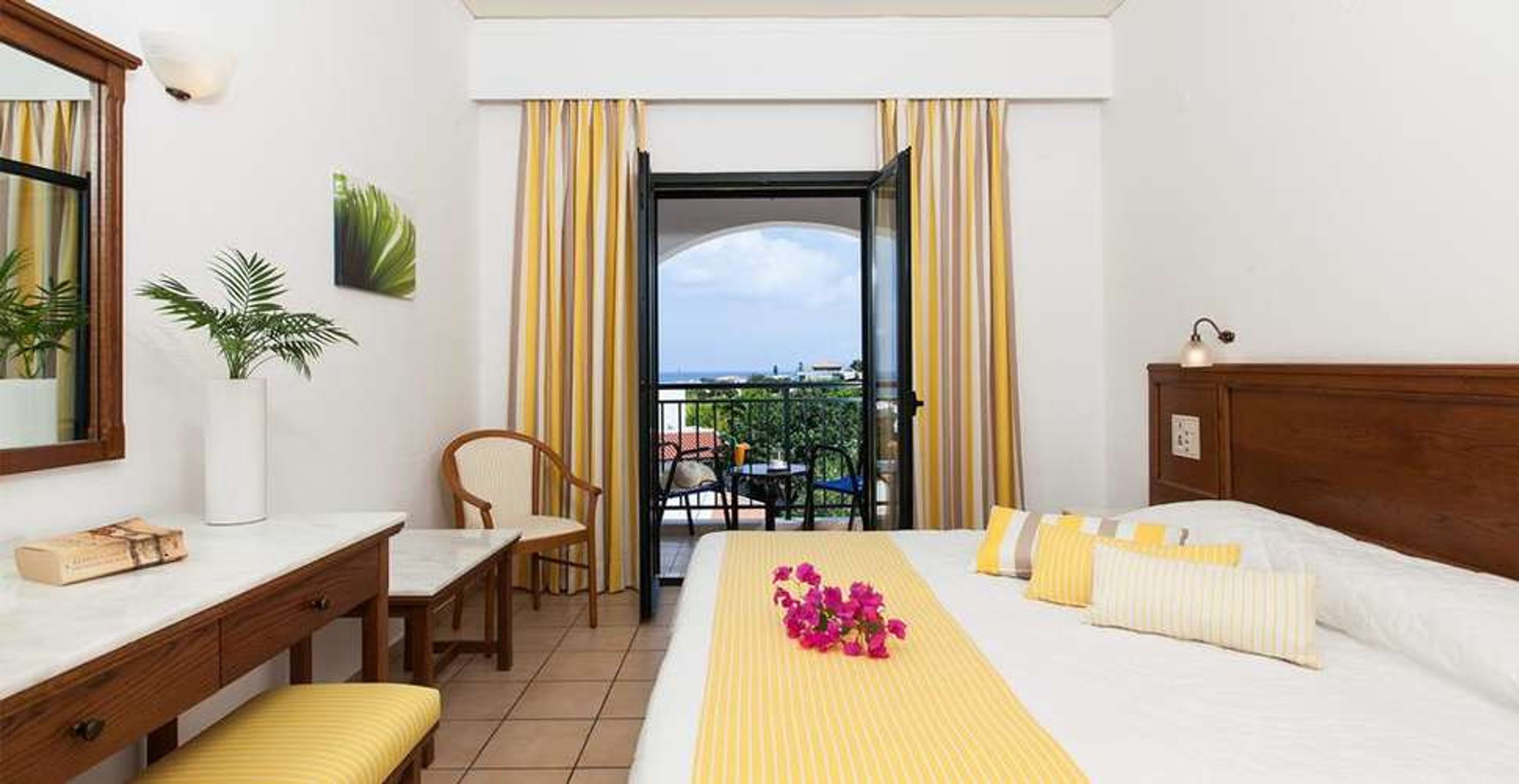 Suneo Chrissi Amoudia foto 3