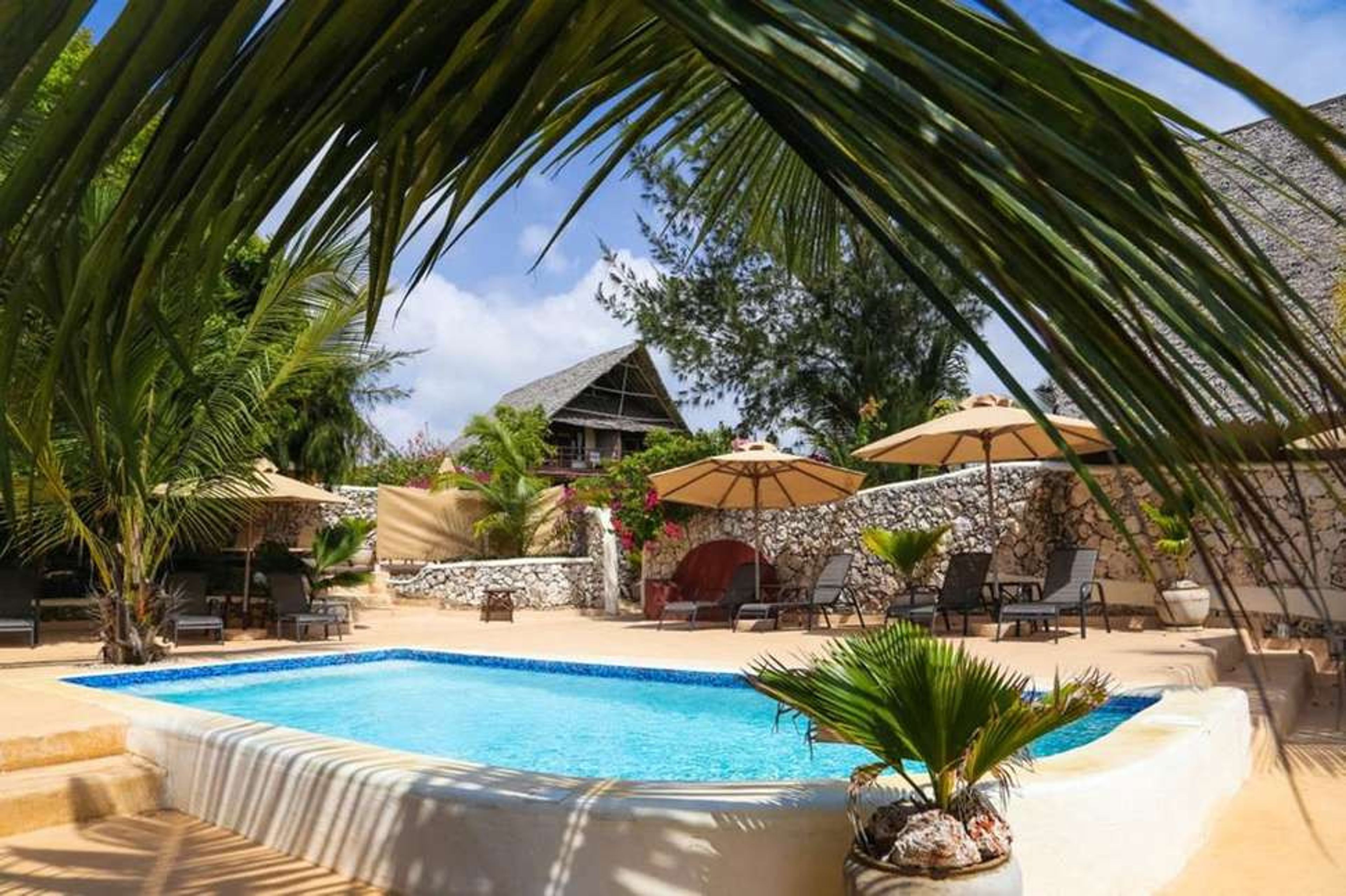 Sunshine Marine Lodge