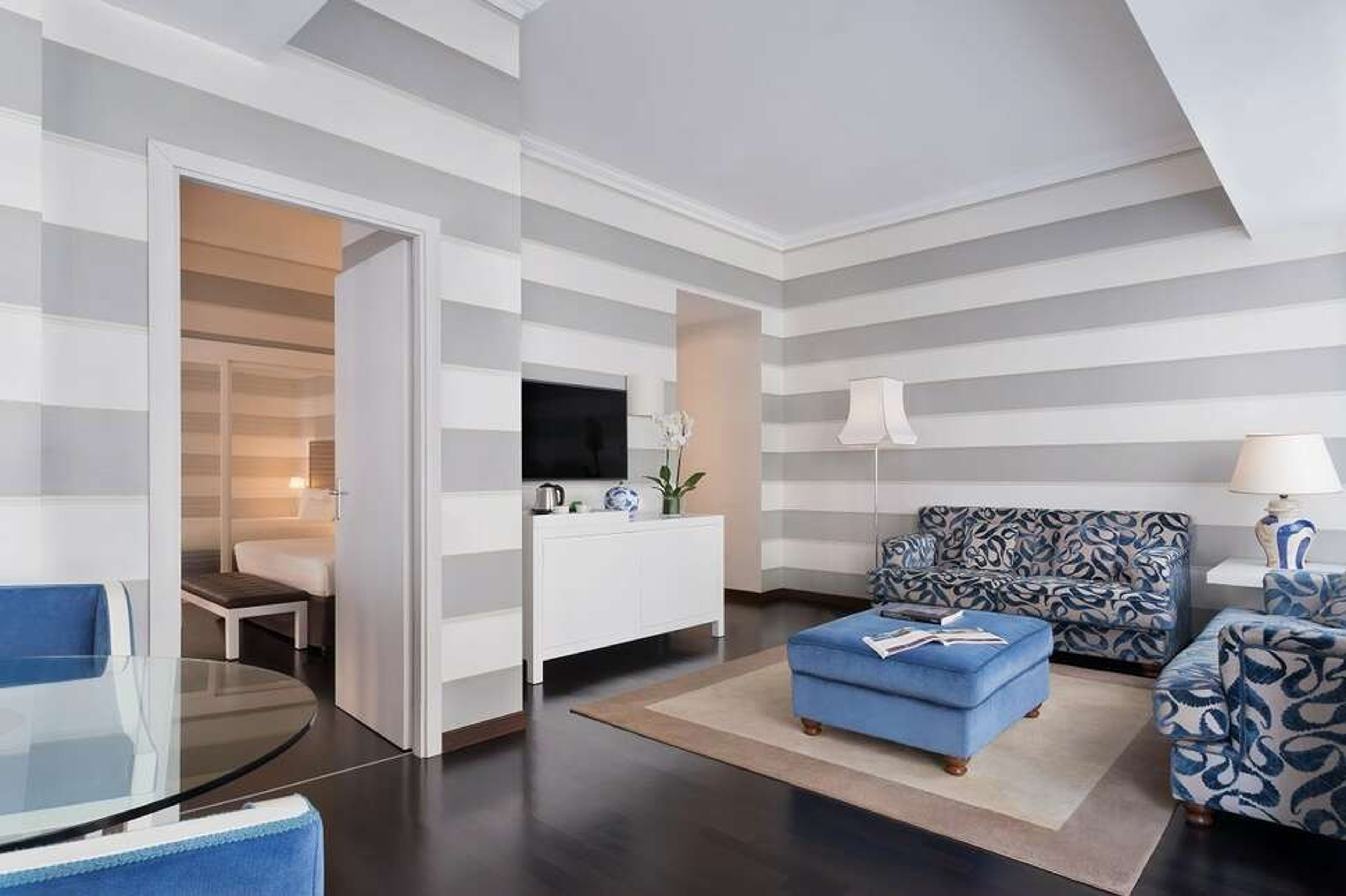 Sina de la Ville foto 4