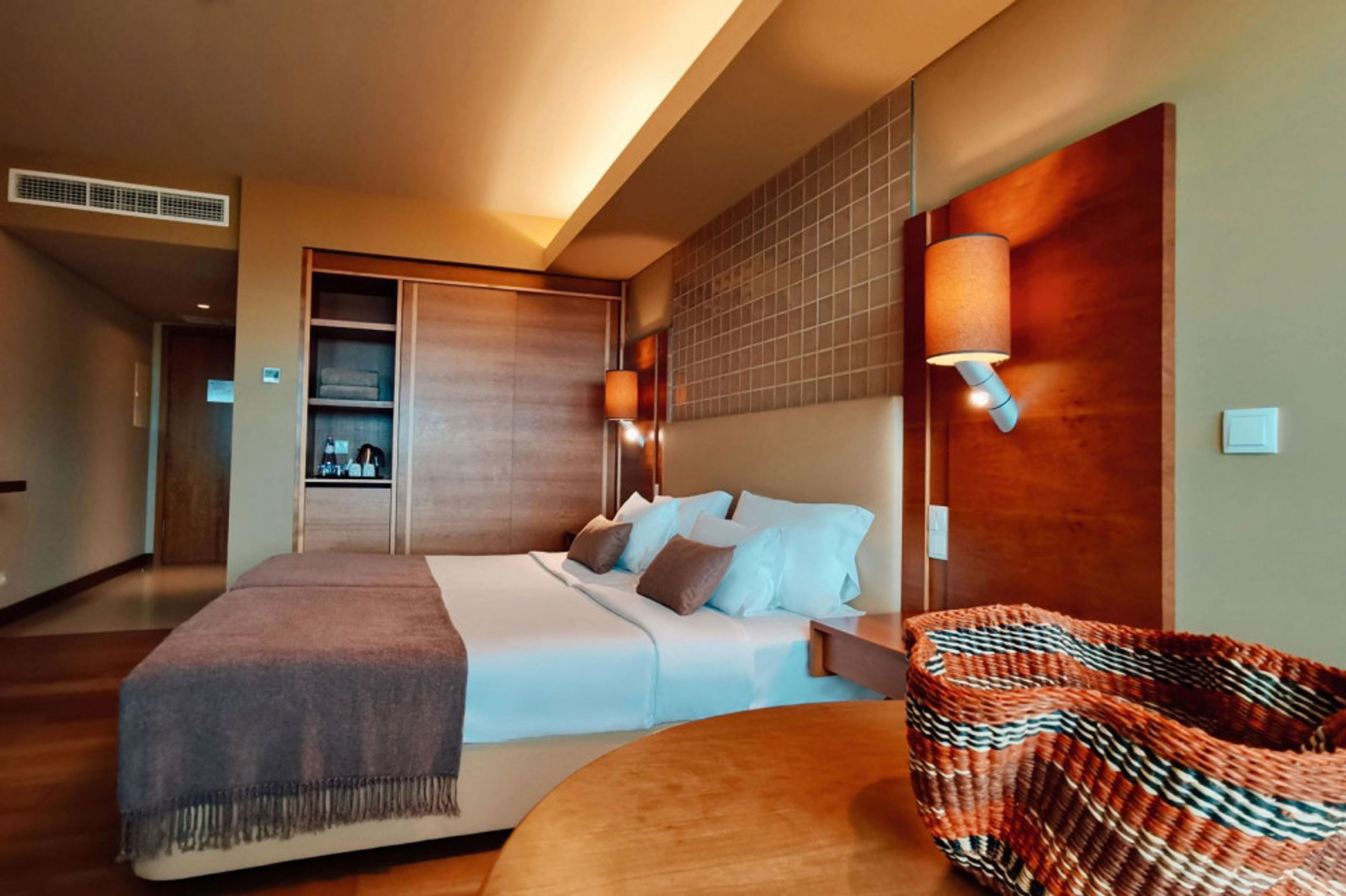 The Views Baia foto 2