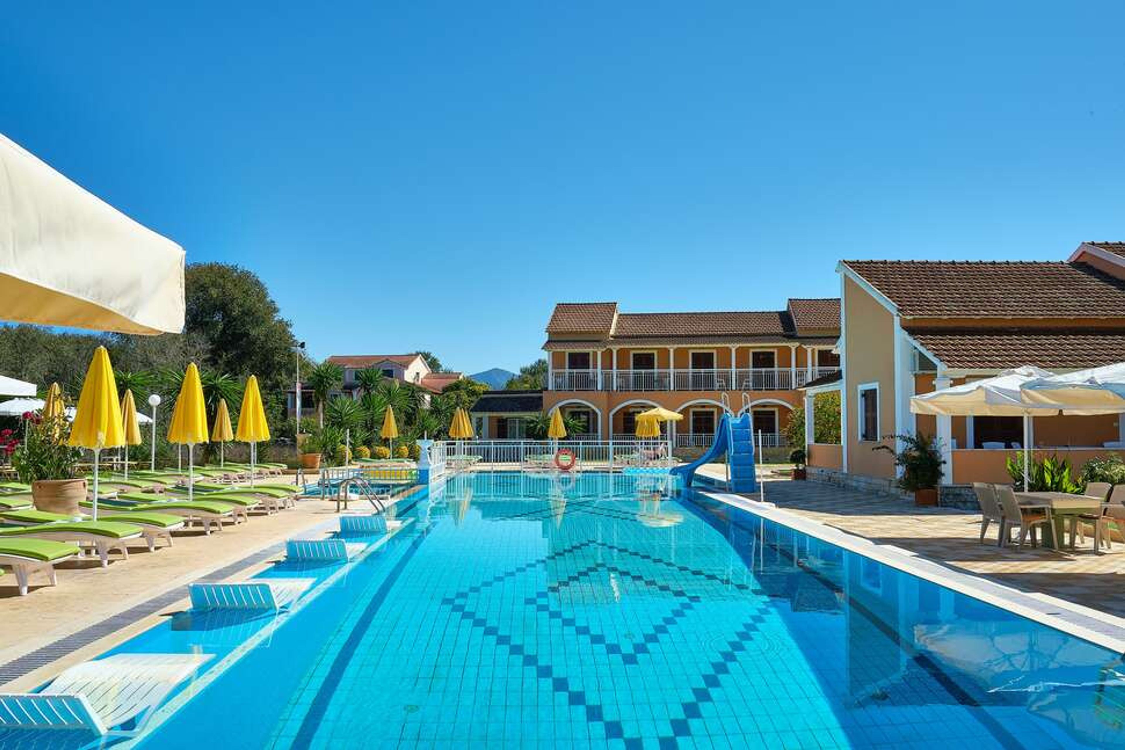 Yiannis Village Sidari