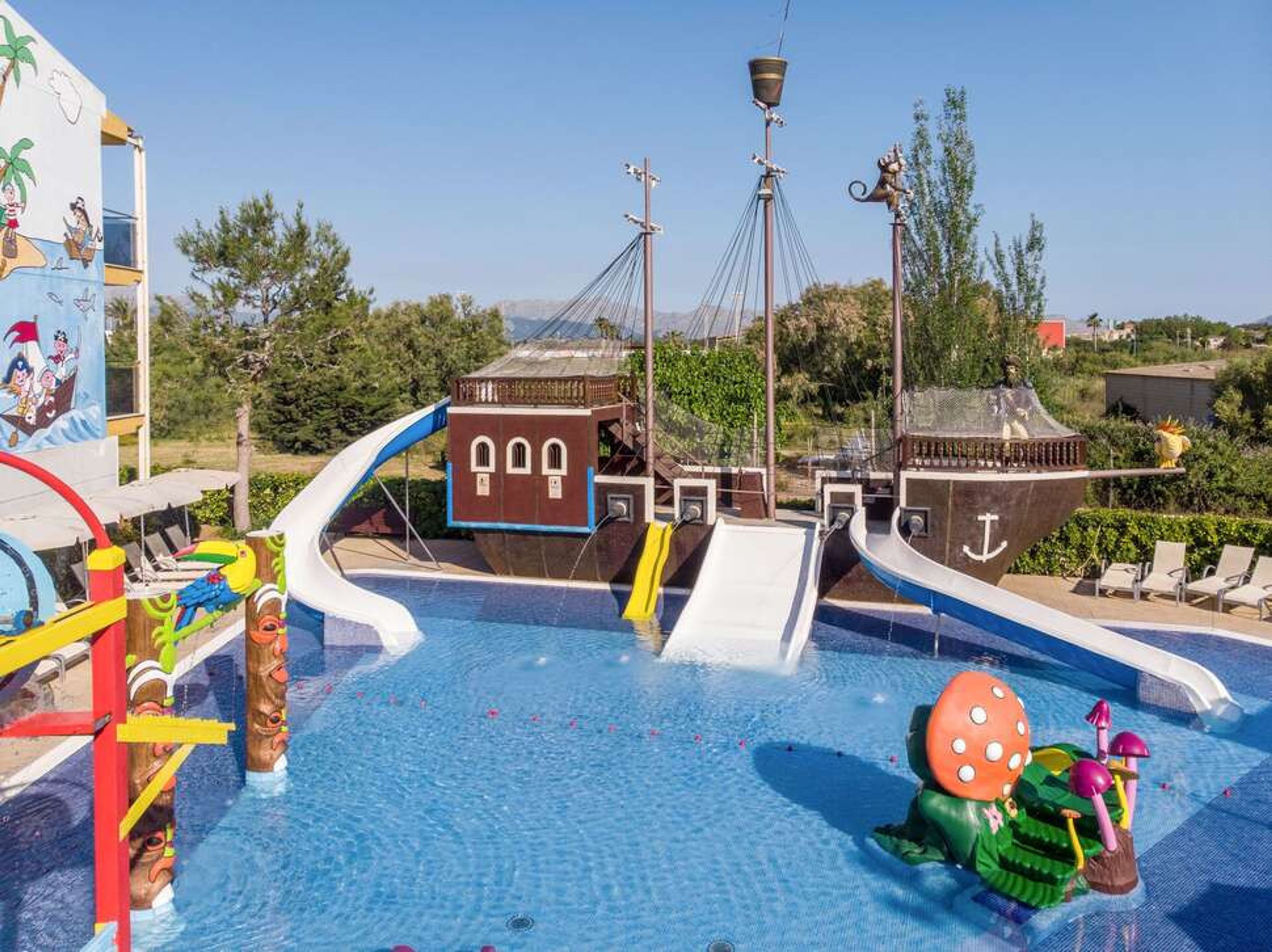 Zafiro Tropic foto 2