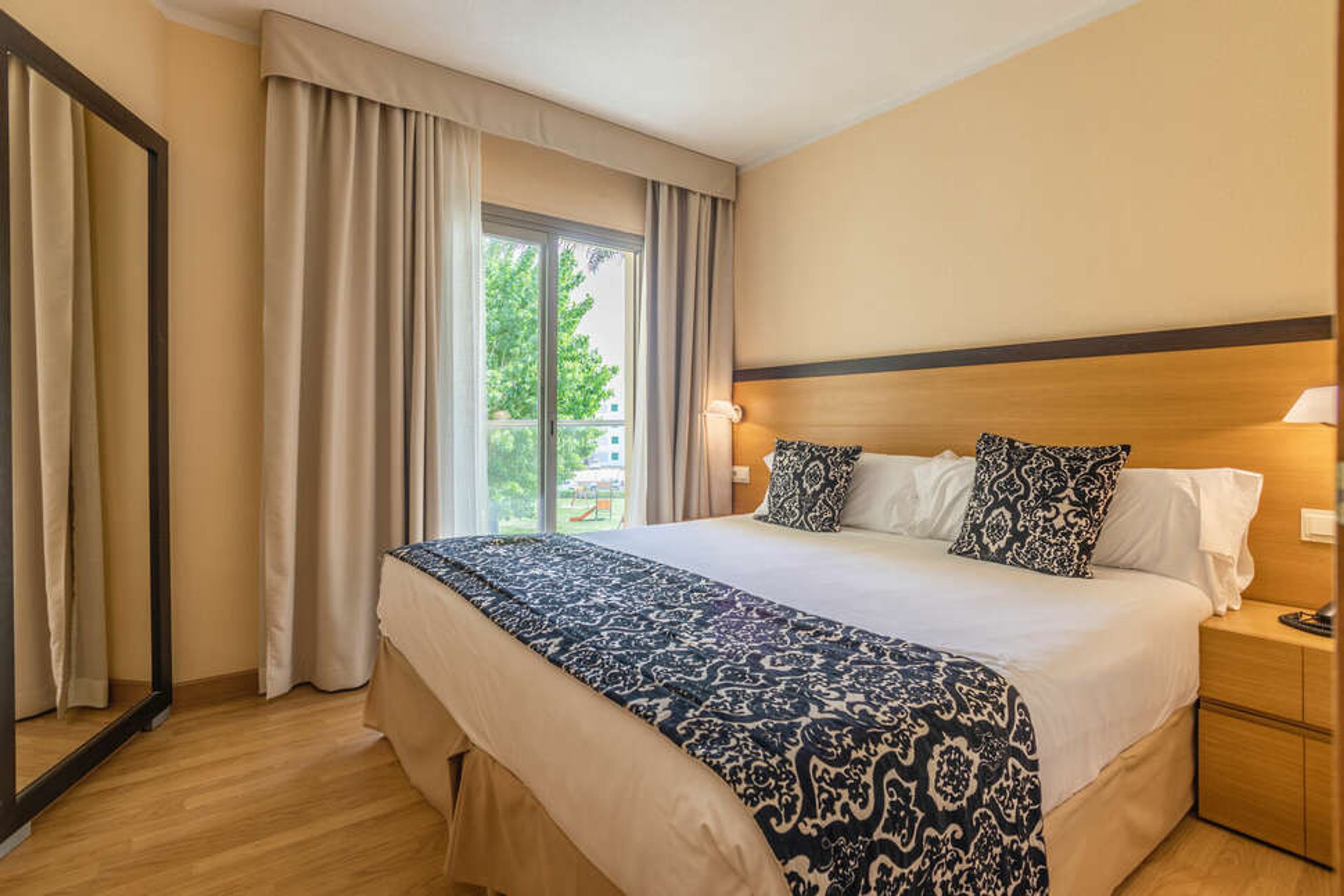 Zafiro Tropic foto 3